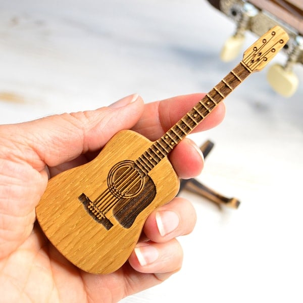 ⏰Last Day 70% OFF - Wooden Acoustic Guitar Pick Box🎸