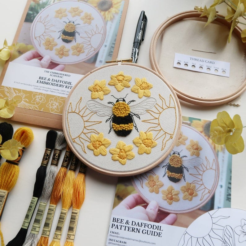 🐝Bumble Bee & Wildflower Wreath Thread Embroiderye kit