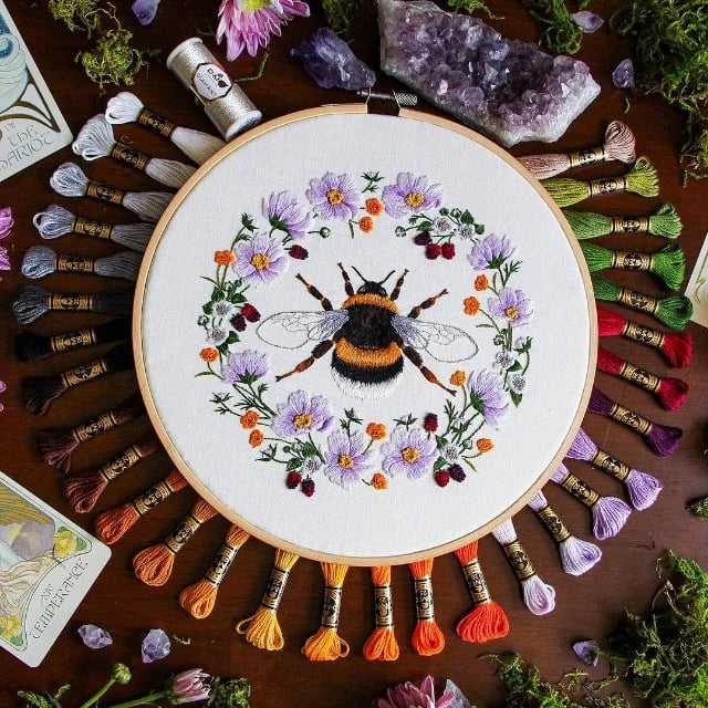 🐝Bumble Bee & Wildflower Wreath Thread Embroiderye kit